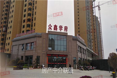 亿沣家属院3室2厅1卫120㎡带车库、附房双证双气